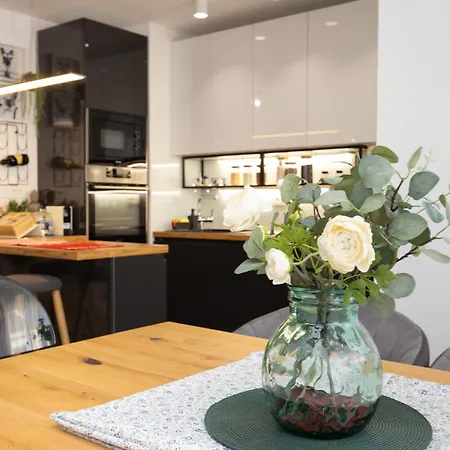 Sweet Cherry Apartment