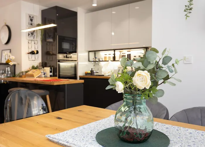 Sweet Cherry Apartment