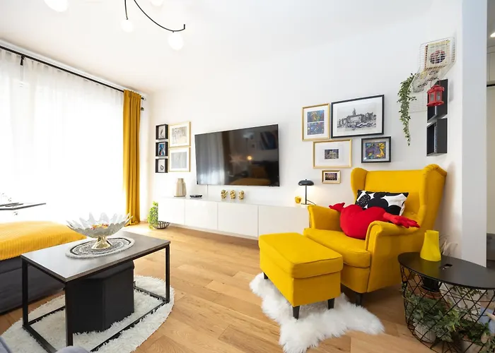 Apartment Sweet Cherry